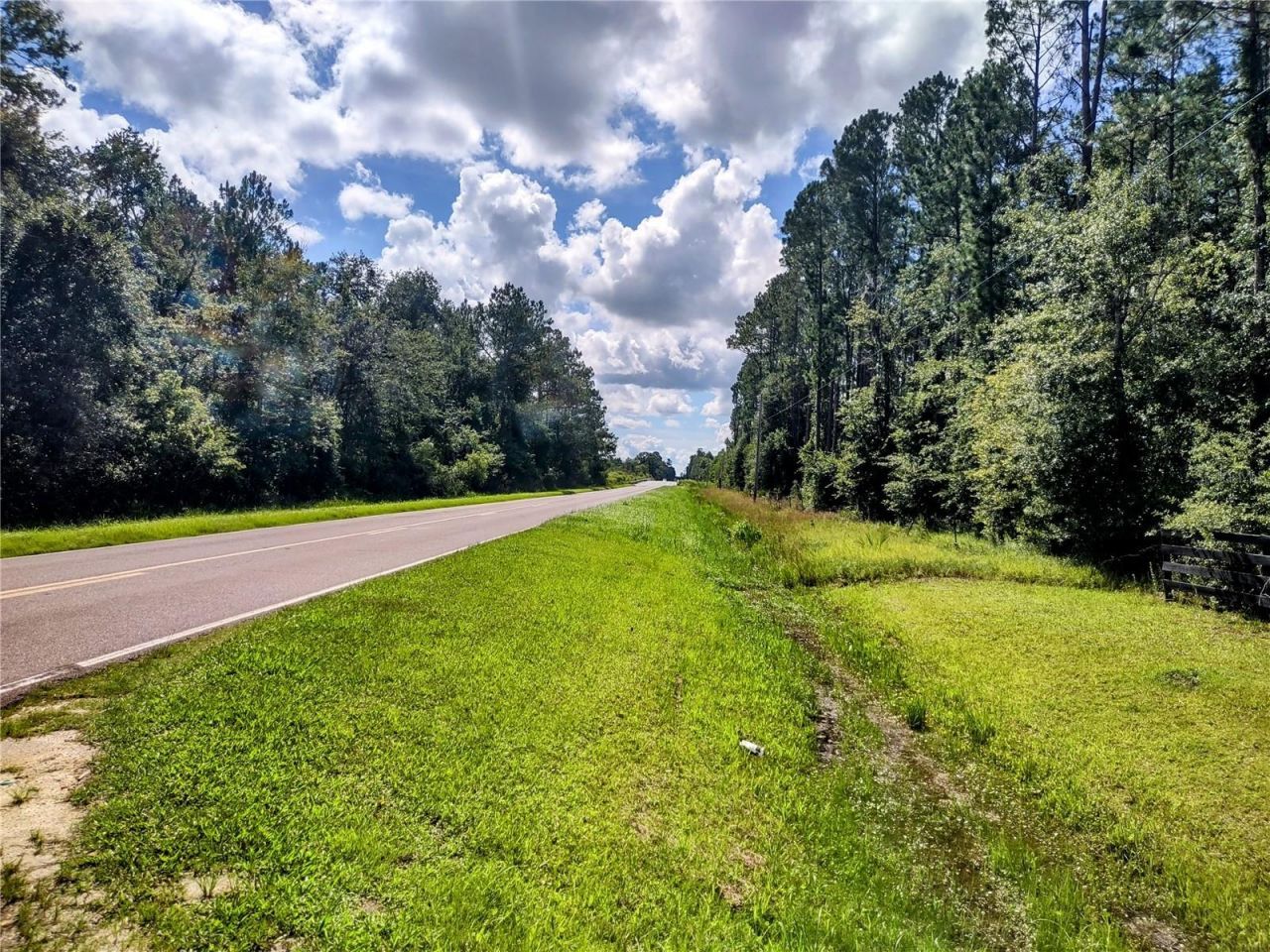 4651 NE 108th Place, Chiefland, FL 32626 Photo