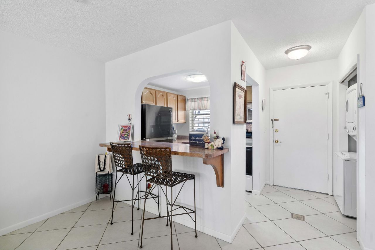 1115 Lake Terrace, Unit 111, Boynton Beach, FL 33426 Photo