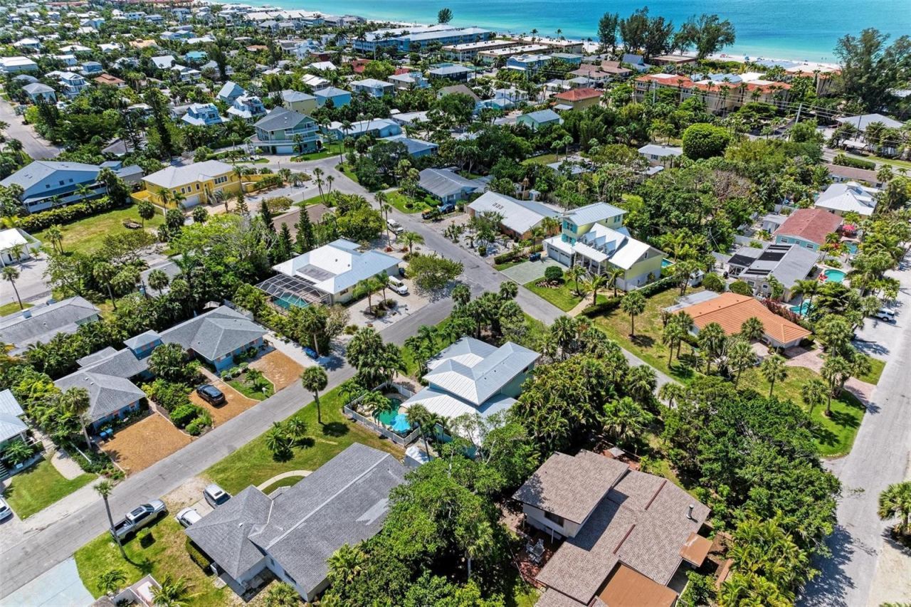 304 74th Street, Unit B, Holmes Beach, FL 34217 Photo