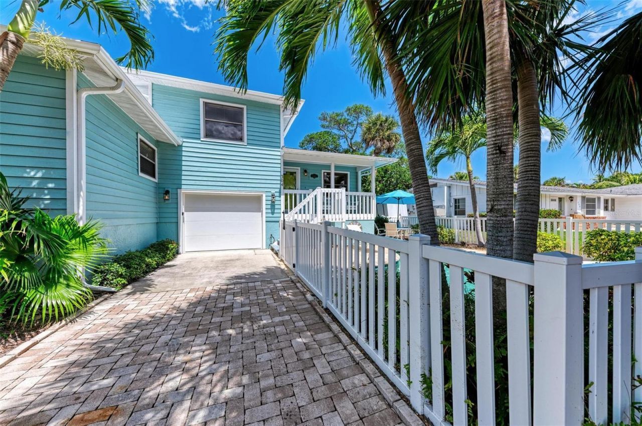 304 74th Street, Unit B, Holmes Beach, FL 34217 Photo