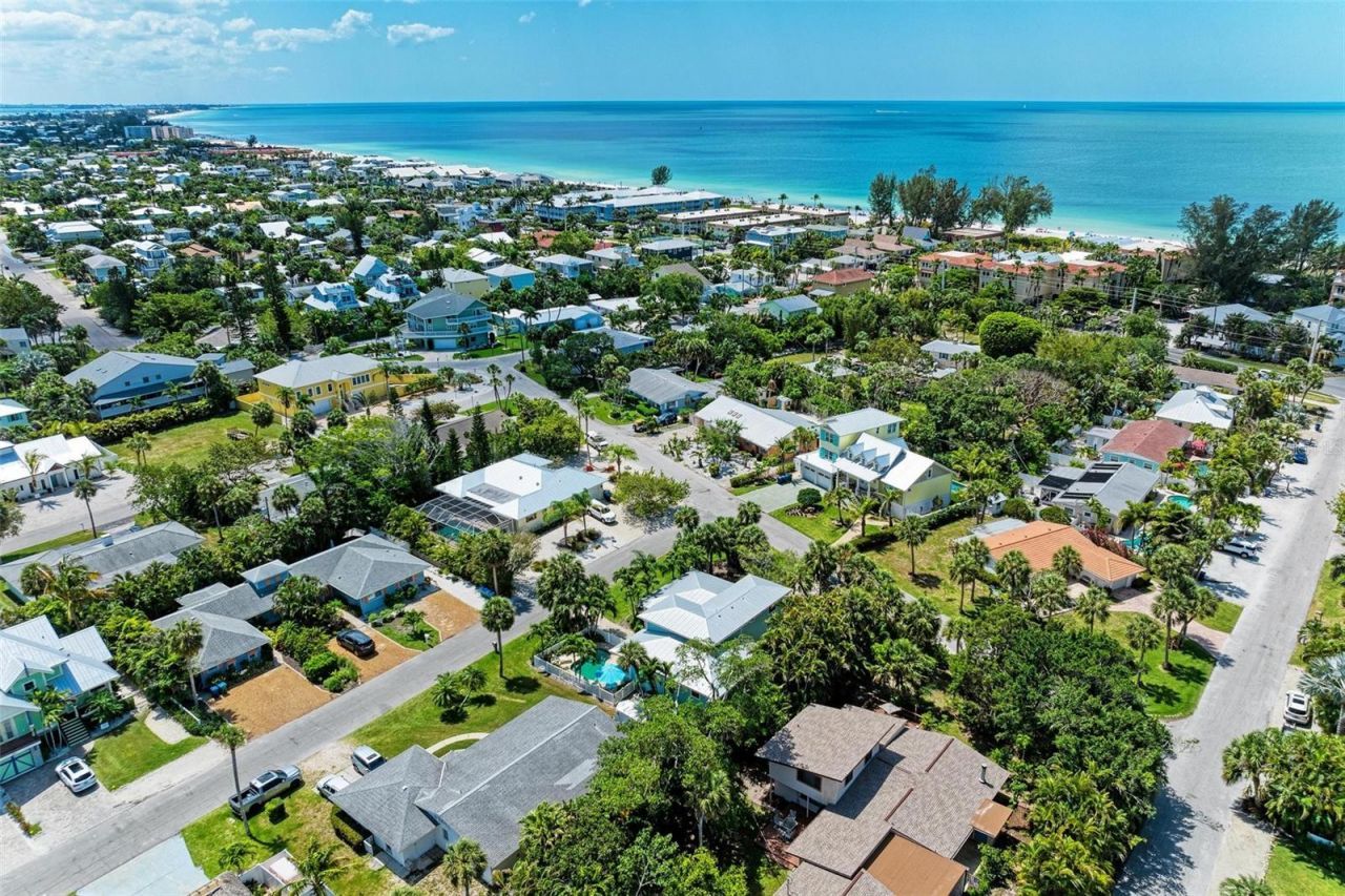 304 74th Street, Unit B, Holmes Beach, FL 34217 Photo