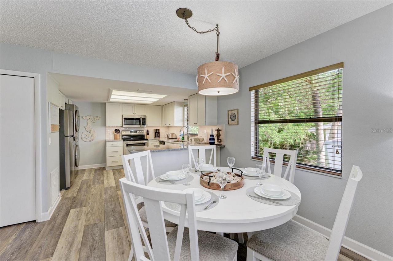 304 74th Street, Unit B, Holmes Beach, FL 34217 Photo