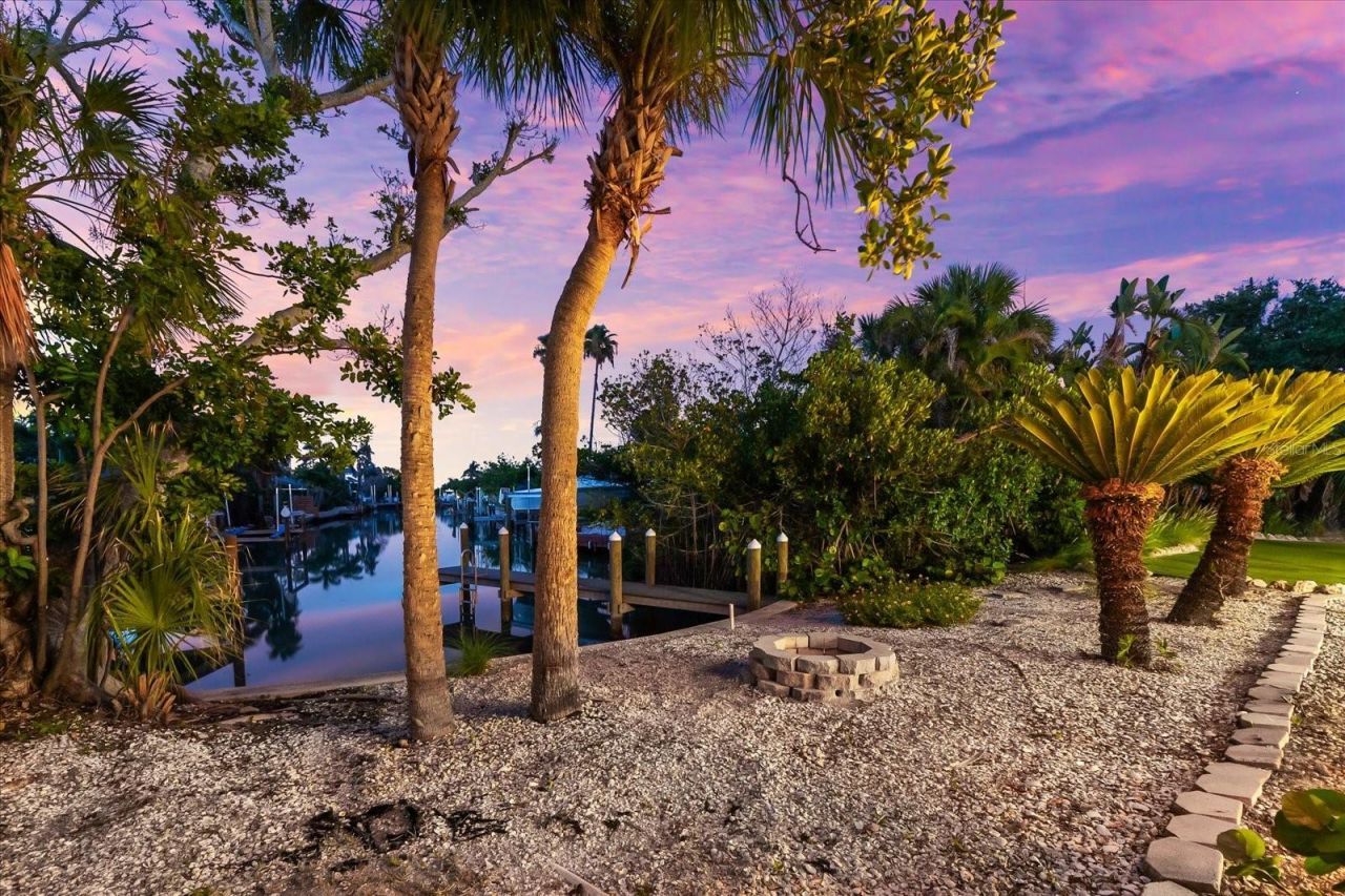 501 De Narvaez Drive, Longboat Key, FL 34228 Photo