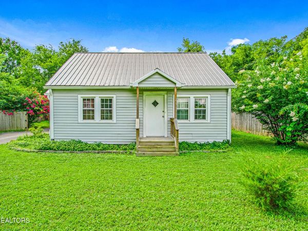 2404 Cedar Lane, Knoxville, TN 37918