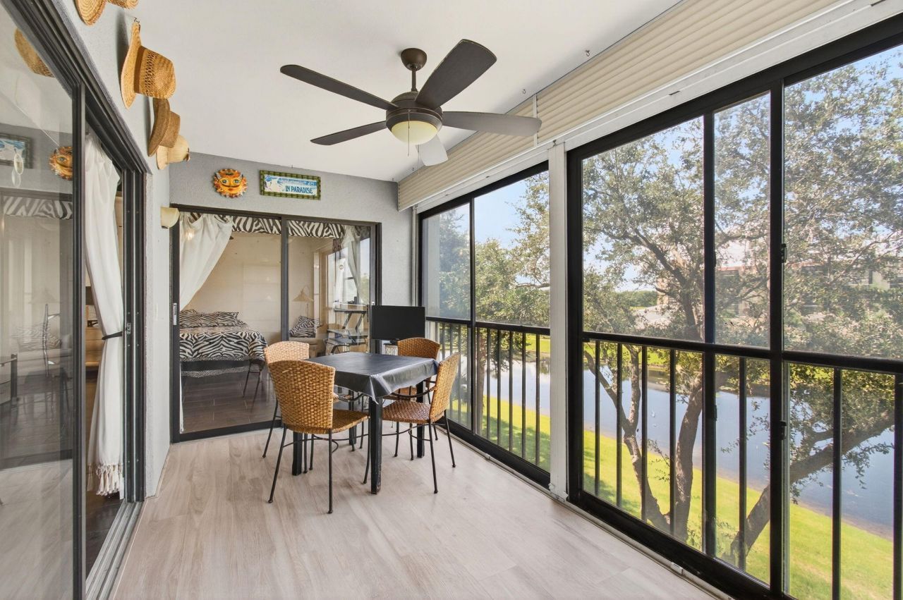 7290 Kinghurst Drive, Unit 405, Delray Beach, FL 33446 Photo