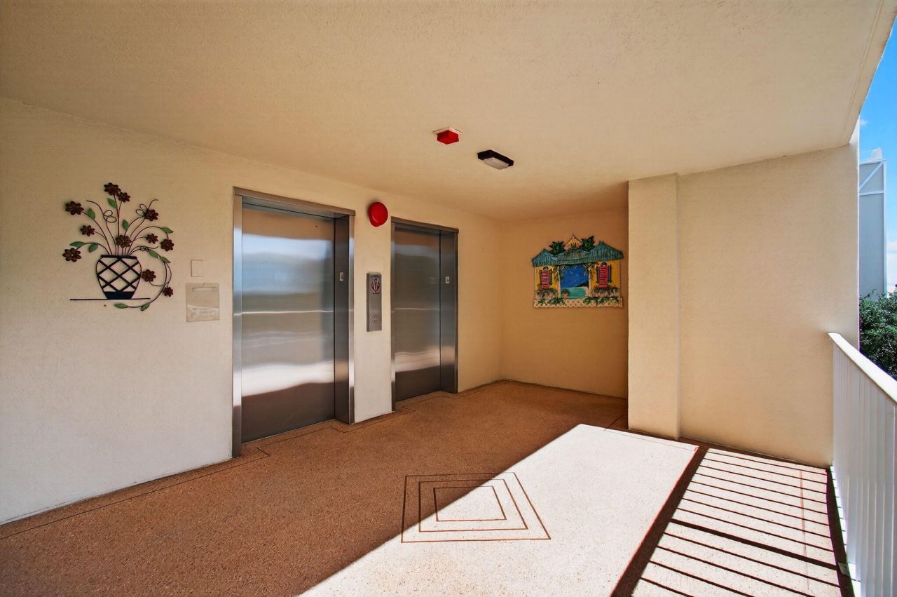 7290 Kinghurst Drive, Unit 405, Delray Beach, FL 33446 Photo