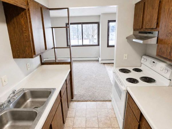 761 S 9th Street, Unit 5, Bird Island, MN 55310