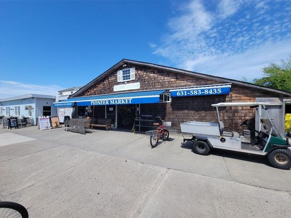 21 Broadway, Bay Shore, NY 11706