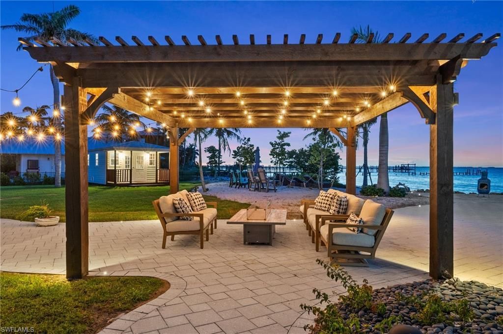 7660 Bocilla Ln, Bokeelia, FL 33922 Photo