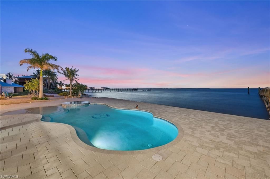 7660 Bocilla Ln, Bokeelia, FL 33922 Photo