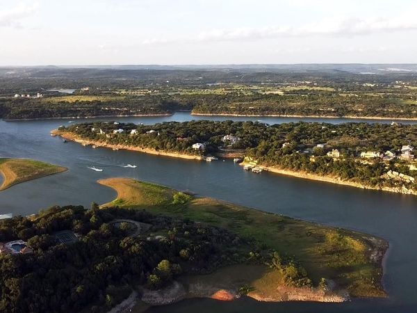 25406 Pedernales Point DR, Spicewood, TX 78669