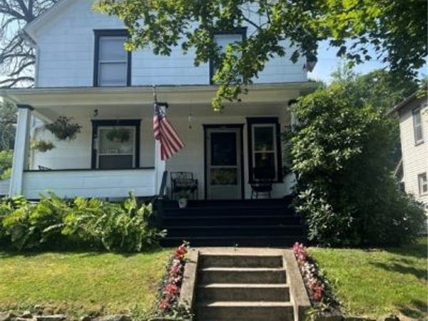 199 Garfield Avenue, East Palestine, OH 44413