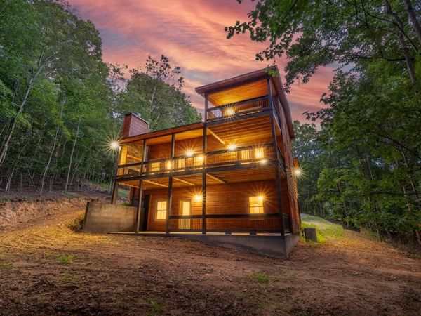 74 Windy Valley Trail, Blue Ridge, GA 30513