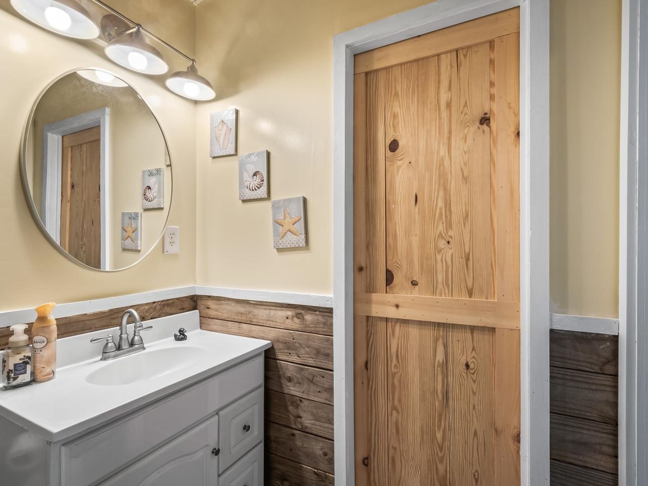 344 Lily Circle, East Point, FL 32328 Photo