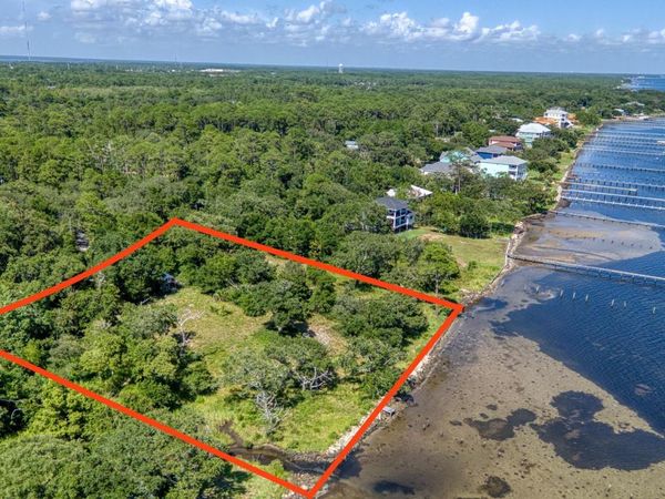 5161 Soundside Drive, Gulf Breeze, FL 00000