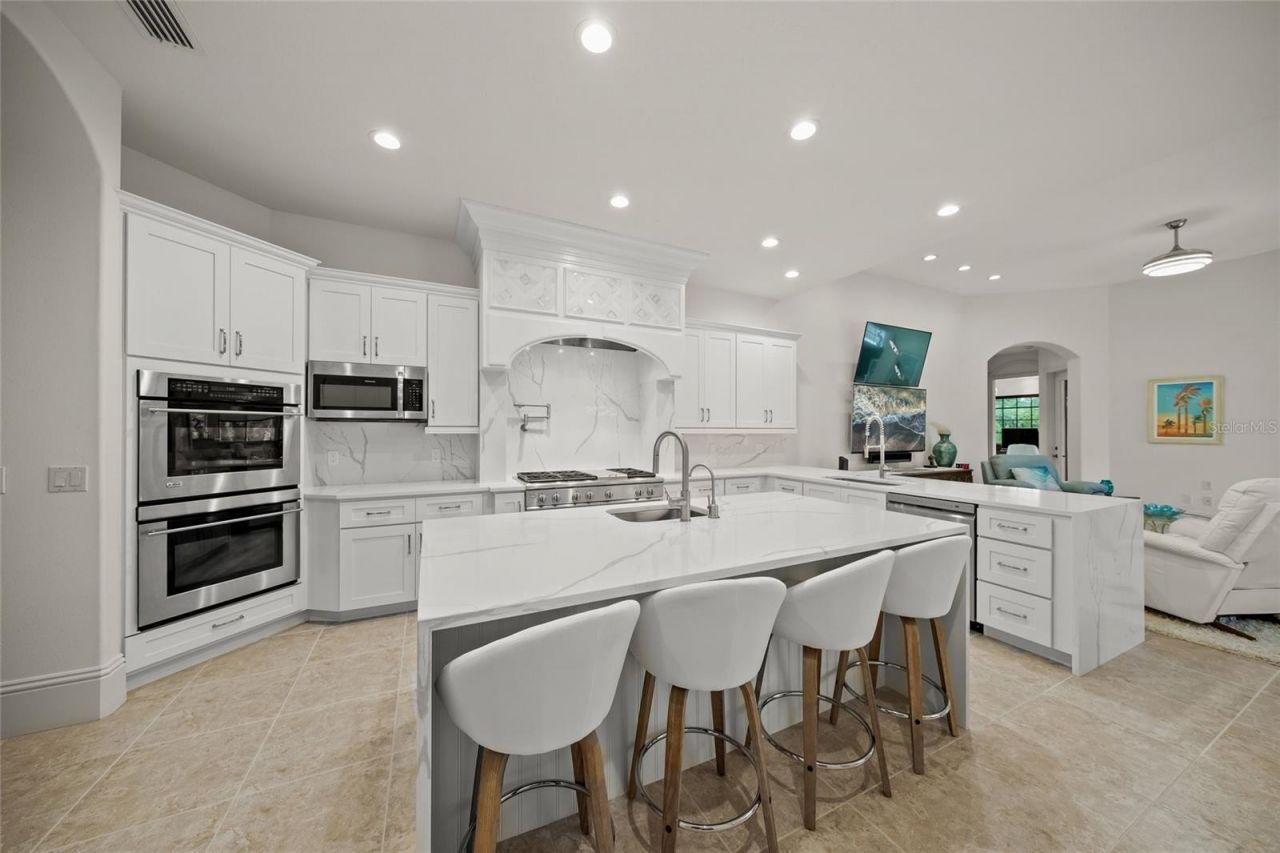 3548 Founders Club Drive, Sarasota, FL 34240 Photo