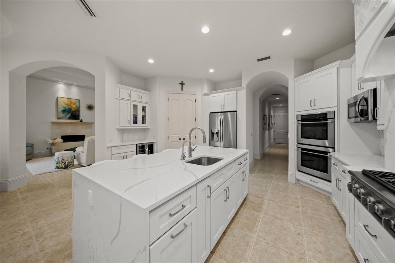 3548 Founders Club Drive, Sarasota, FL 34240 Photo