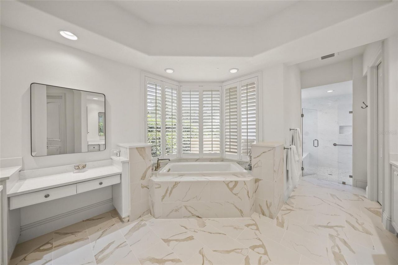 3548 Founders Club Drive, Sarasota, FL 34240 Photo