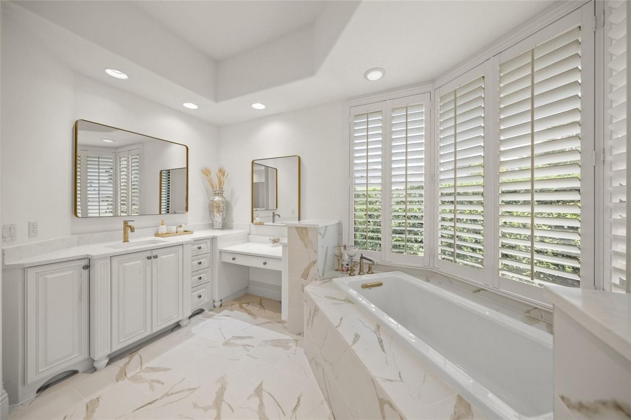 3548 Founders Club Drive, Sarasota, FL 34240 Photo