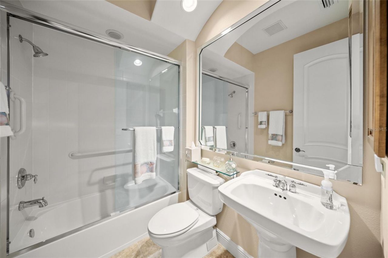 3548 Founders Club Drive, Sarasota, FL 34240 Photo