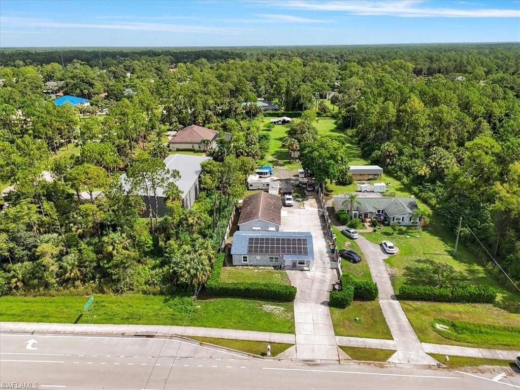 3871 White Blvd, Naples, FL 34117 Photo