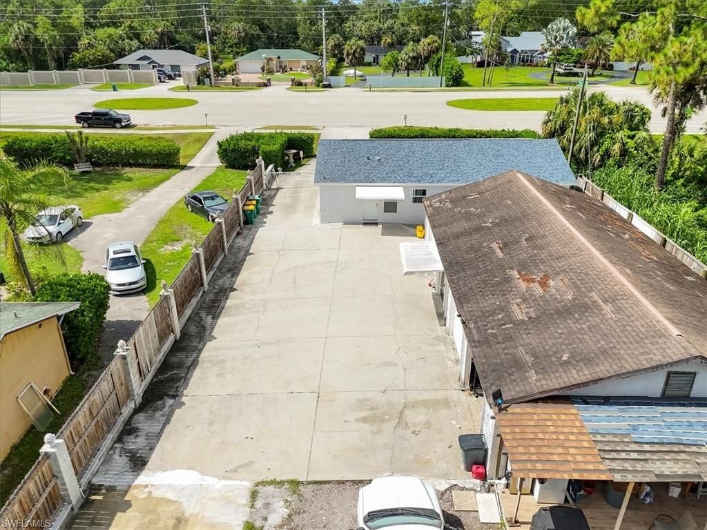 3871 White Blvd, Naples, FL 34117 Photo