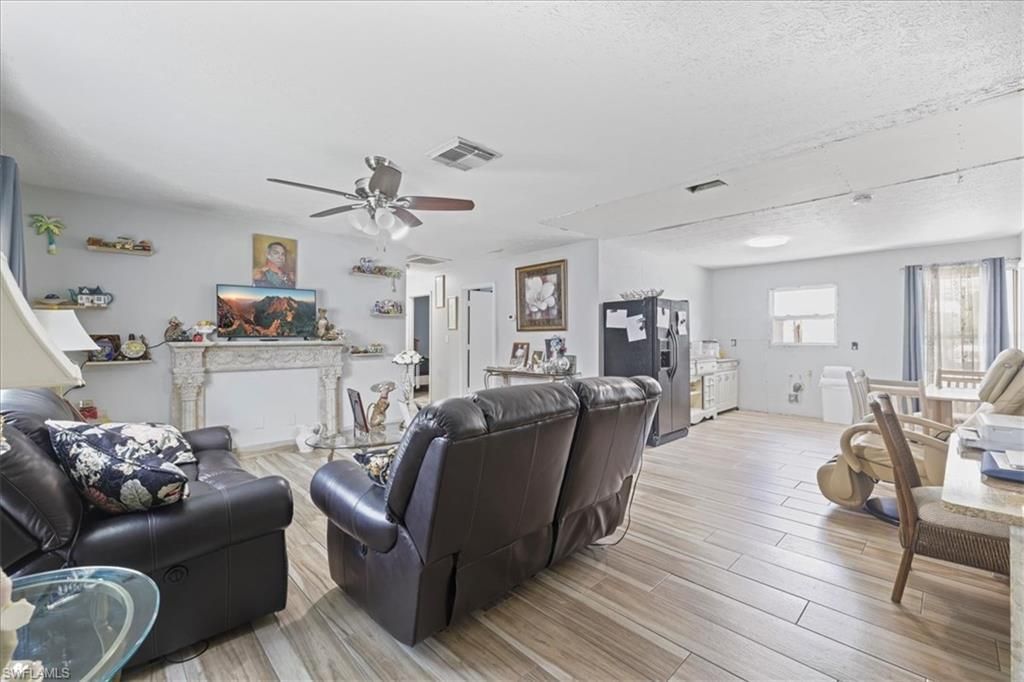 3871 White Blvd, Naples, FL 34117 Photo