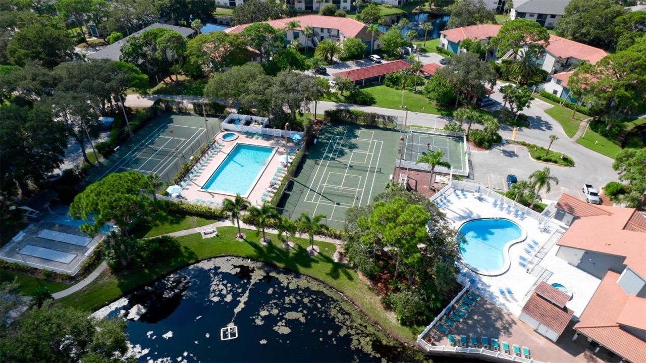 4457 45th Avenue W, Unit 202, Bradenton, FL 34210 Photo