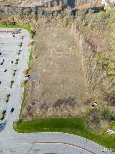 180 Lowes Blvd, Herkimer, NY 13350 Main Photo