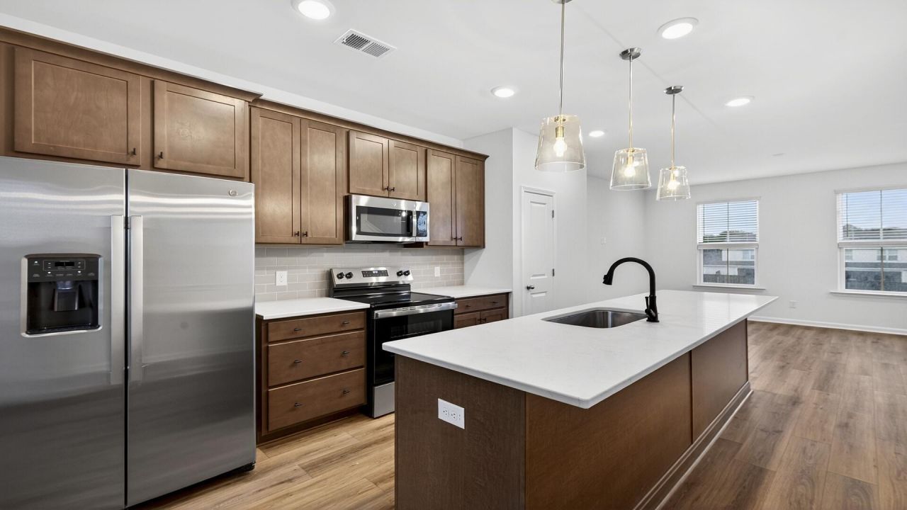 4633 Forest Hills Drive Photo 4