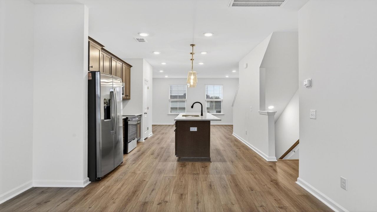 4633 Forest Hills Drive Photo 7