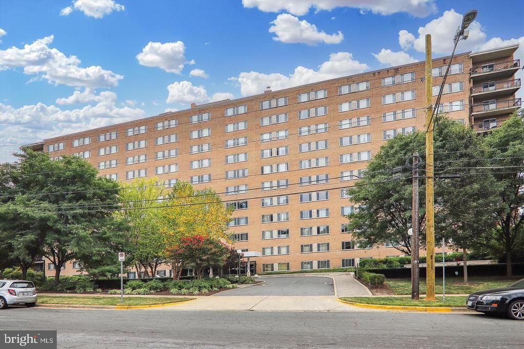1900 Lyttonsville Road, Unit 602, Silver Spring, MD 20910 Main Photo
