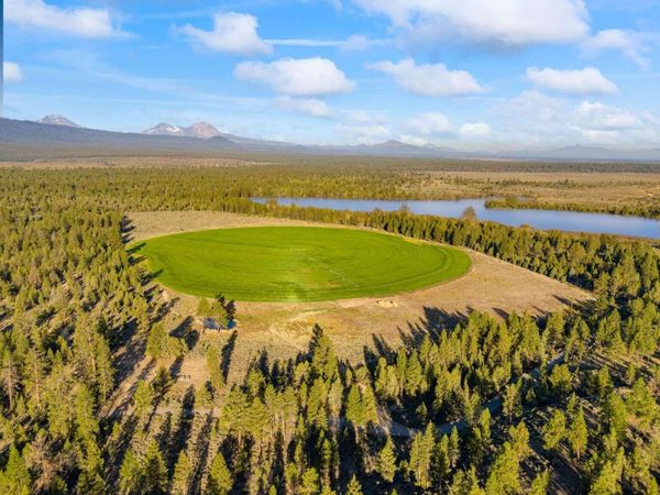 64225 Sisemore Road, Bend, OR 97703