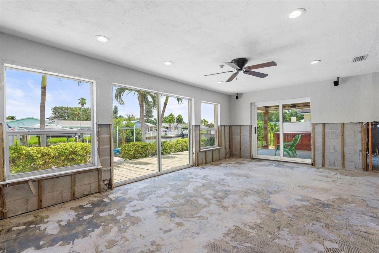 1357 52nd Avenue Ne, Saint Petersburg, FL 33703 Photo