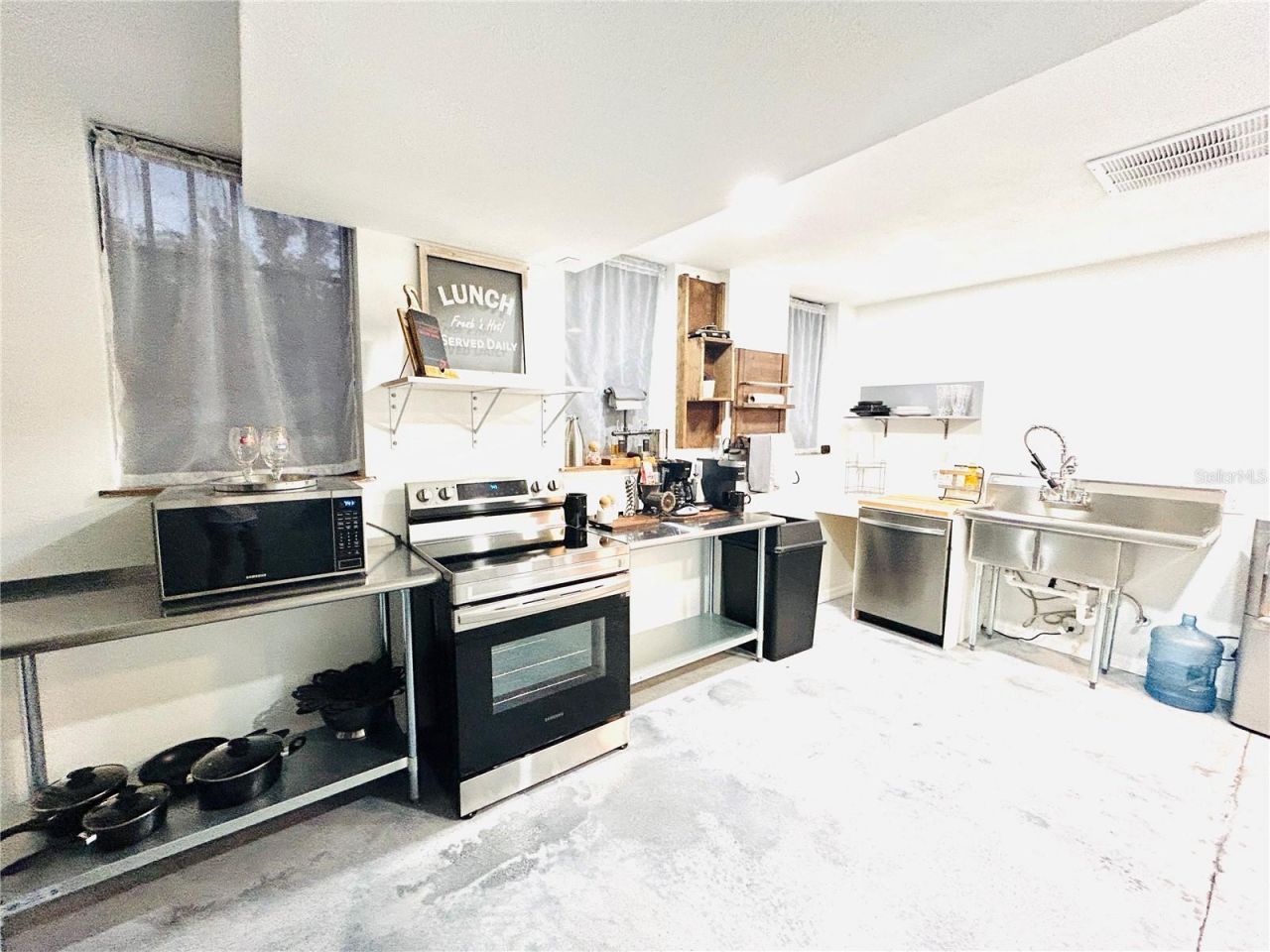 37731 Robinson Avenue, Dade City, FL 33523 Photo