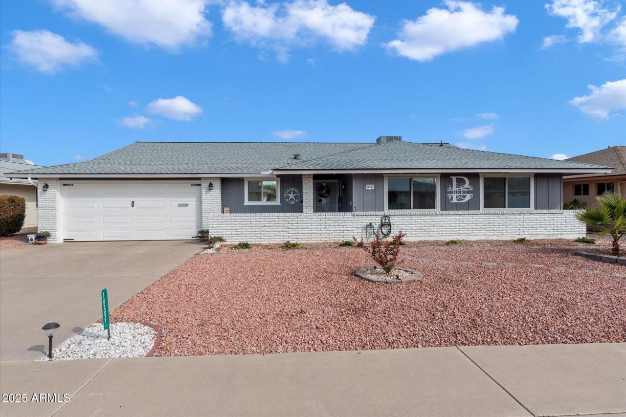 10531 W Prairie Hills Circle, Sun City, AZ 85351 Main Photo