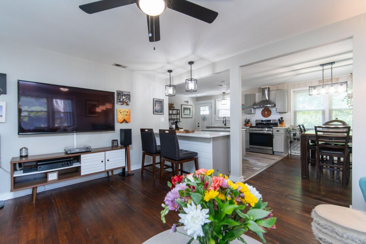 1153 Pauline Avenue Photo 4