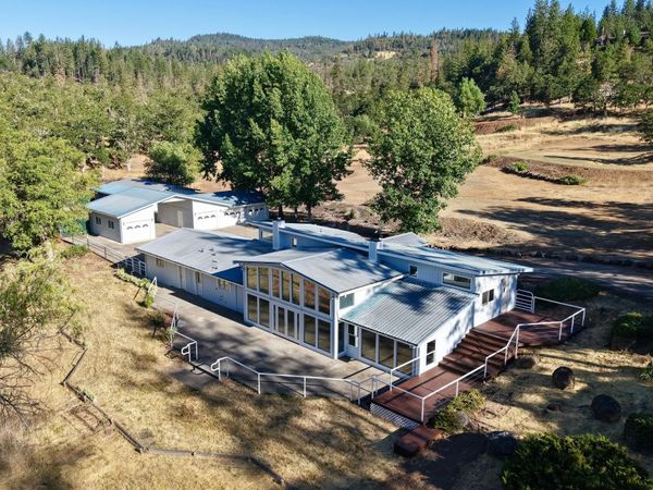 461 Sawyer Road, Shady Cove, OR 97539