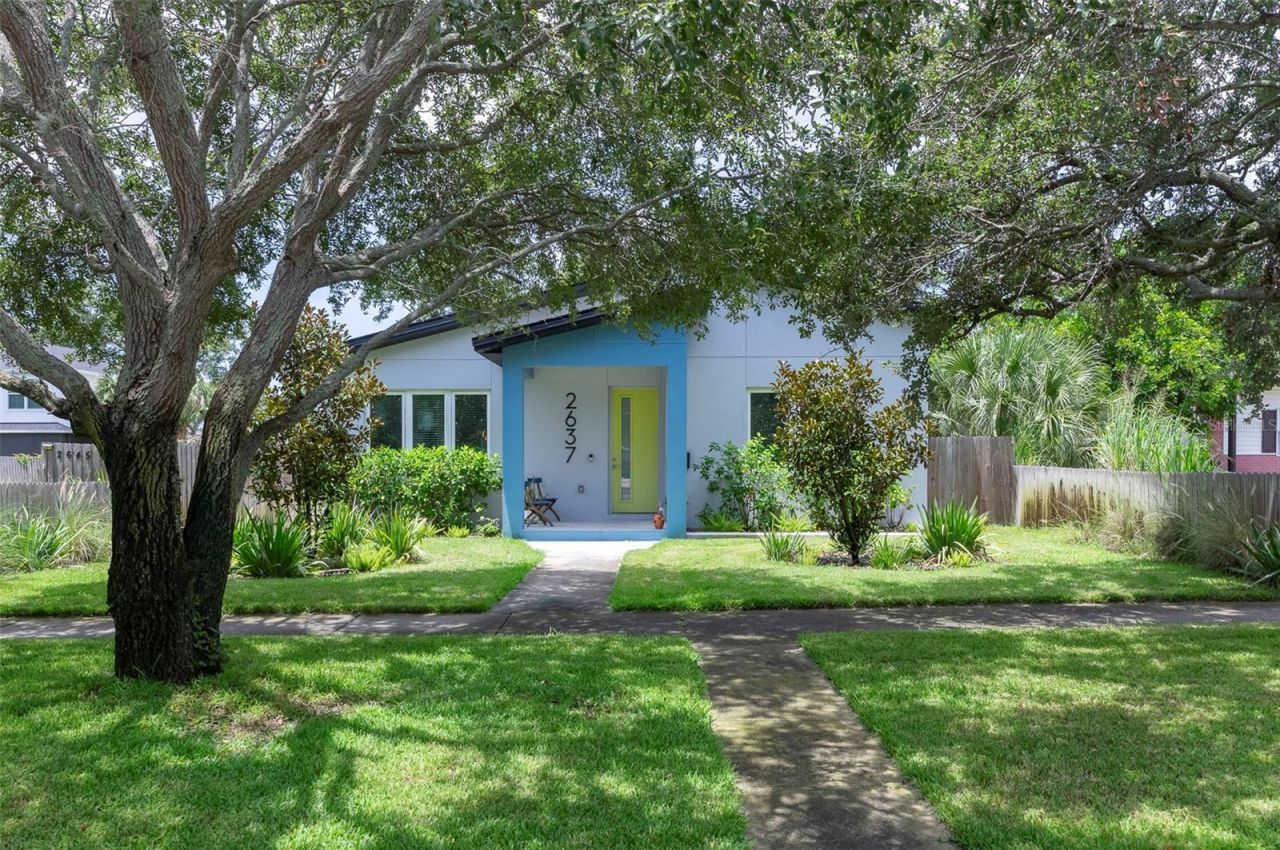 2637 Bayside Drive S, Saint Petersburg, FL 33701 Main Photo