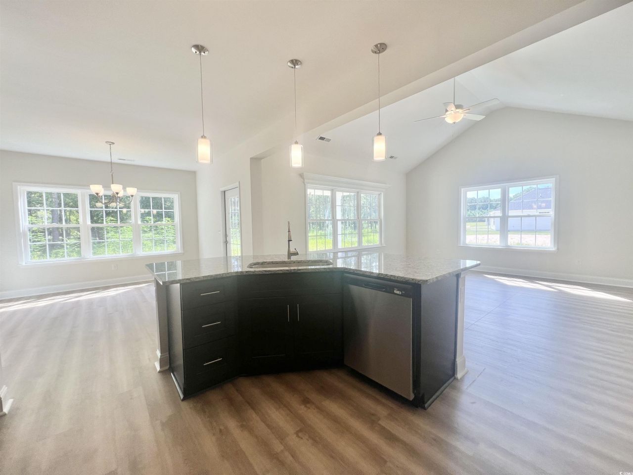 5288 Old Forest Dr. Photo 3