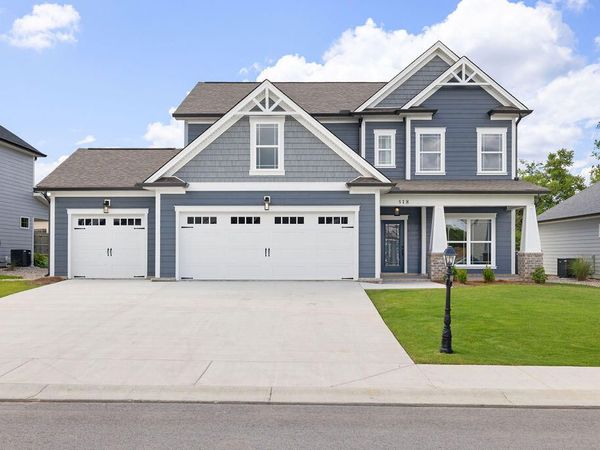 518 Winchester Drive, Rossville, GA 30741
