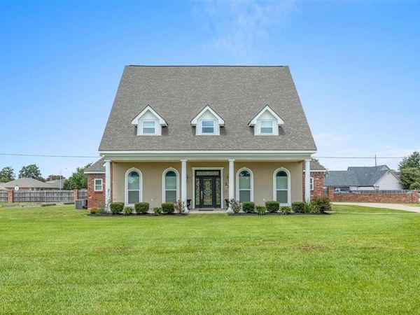 5350 Pheasant Lane, Lake Charles, LA 70605