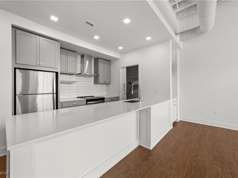 2048 Fulton Road, Unit 114, Cleveland, OH 44113 Photo 26