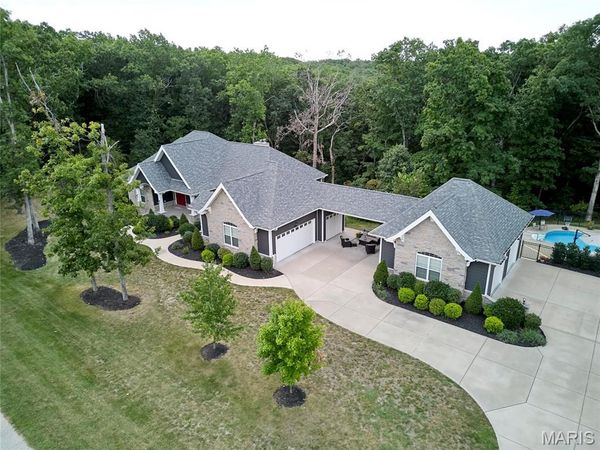 14 Callaway Ridge Court, Defiance, MO 63341