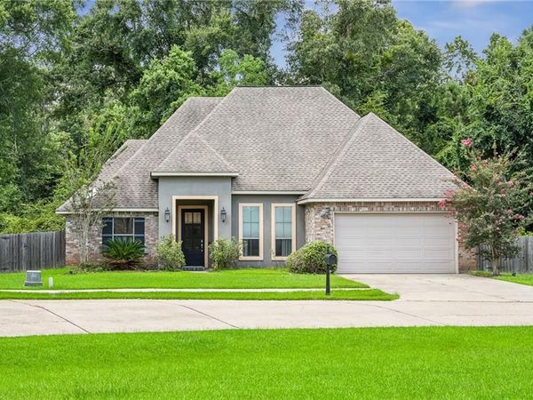 105 WOODTHRUSH Drive, Madisonville, LA 70447