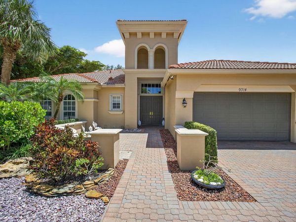 9314 Via Classico W, Wellington, FL 33411