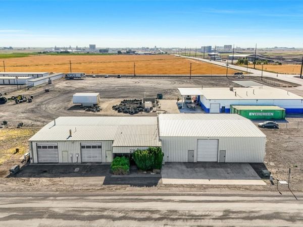 3057 NE Bell Road, Moses Lake, WA 98837