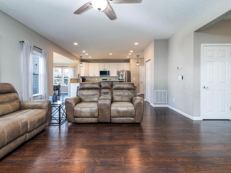 5 Burroughs Drive, Ashville, OH 43103 Photo 11