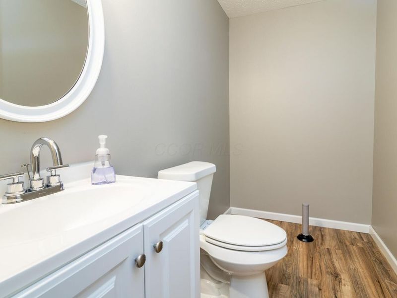 5 Burroughs Drive, Ashville, OH 43103 Photo 33