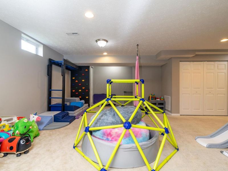 5 Burroughs Drive, Ashville, OH 43103 Photo 36